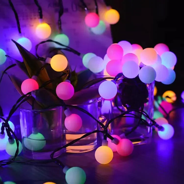 Cascata de Luzes LED em Bolinhas